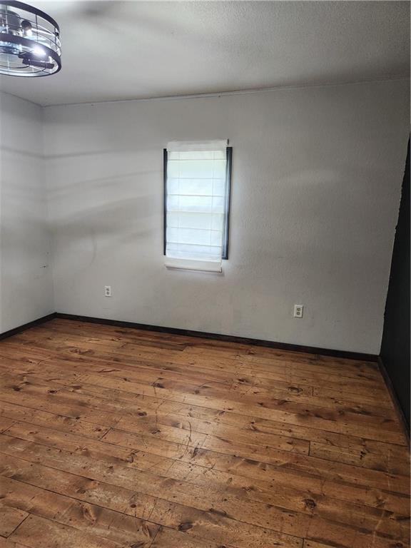 11 Bucks Ave, Stewartsville, MO 64490