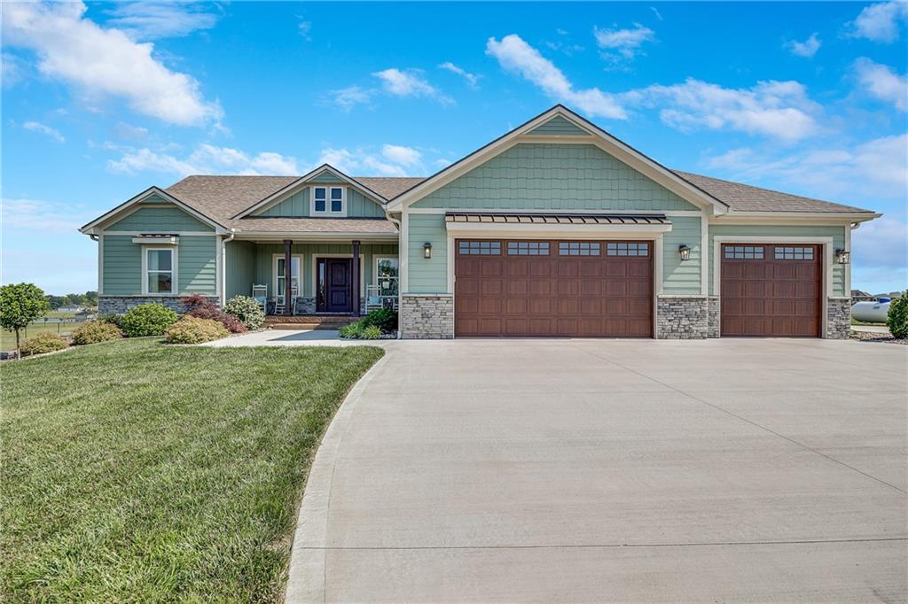 6741 Lakeside Cir, Odessa, MO 64076