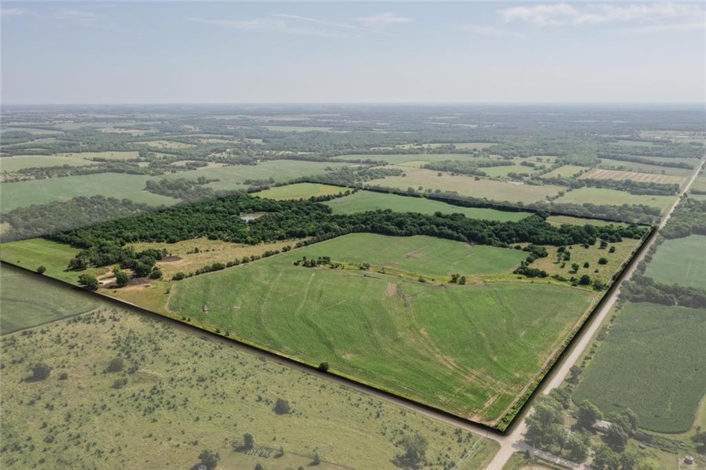 975 Pawnee Rd, Pomona, KS 66076