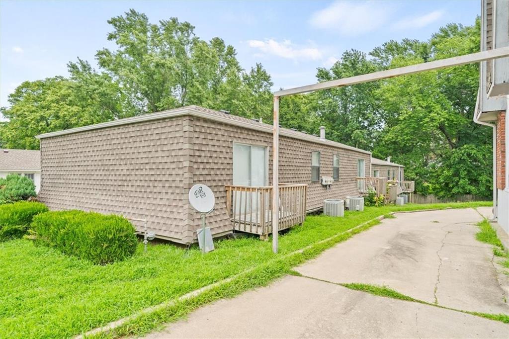 517 N Spring St, Independence, MO 64050