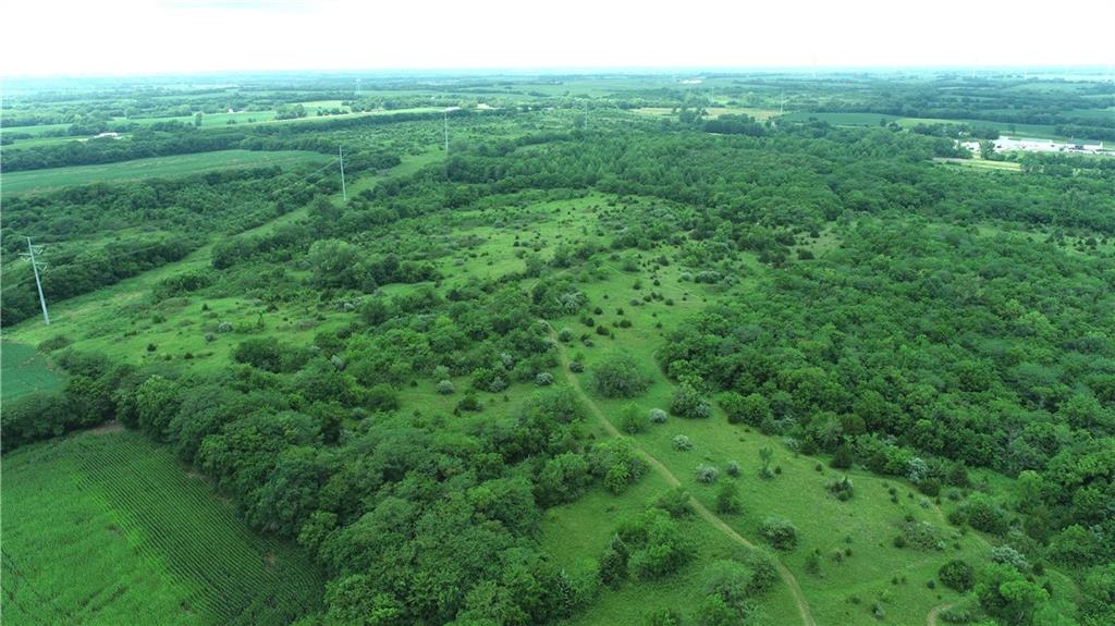 2 SW Patton Rd, Amity, MO 64422