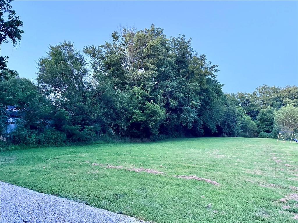403 W Hw, Smithton, MO 65350