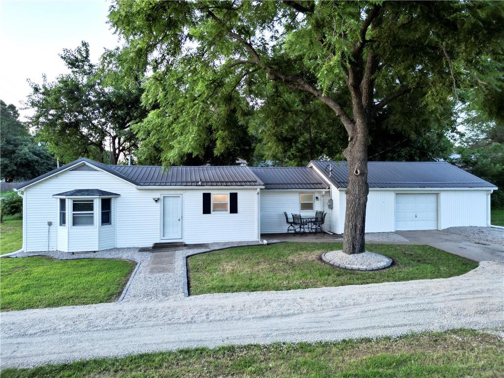 403 W Hw, Smithton, MO 65350