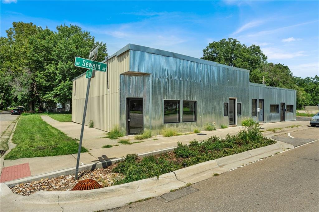 1700 NE Seward Ave, Topeka, KS 66616