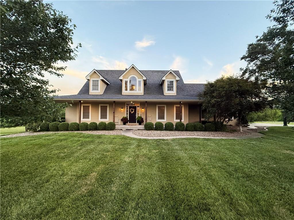 18001 E Hubach Hill Rd, Pleasant Hill, MO 64080