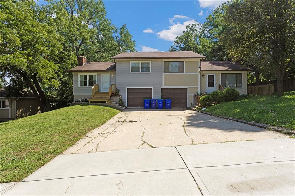 5225 Farley Ct, Merriam, KS 66203
