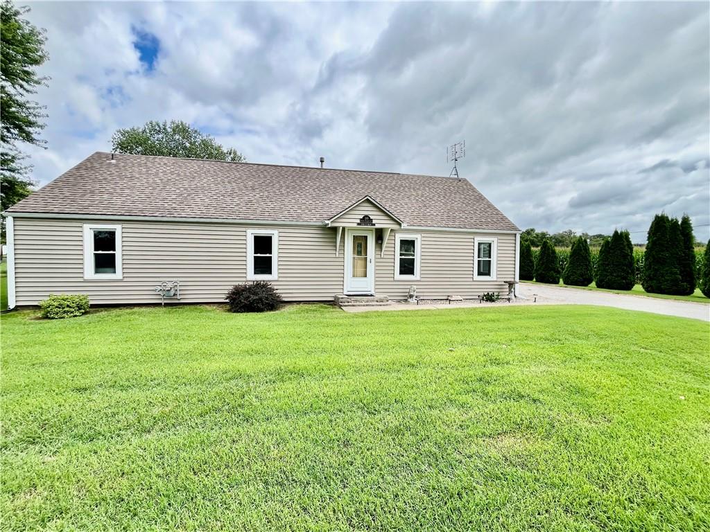 301 S 8th St, Elwood, KS 66024