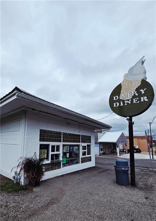 301 E Main St, Fairfax, MO 64446