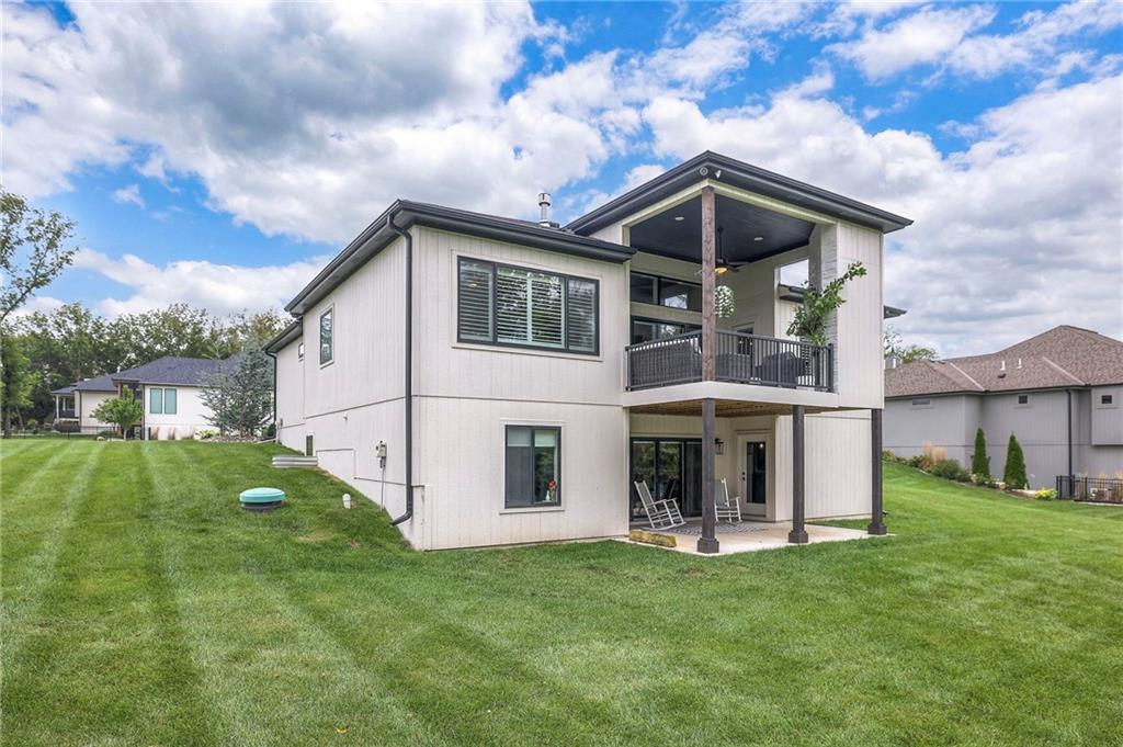 540 South Shore Dr, Lake Winnebago, MO 64034