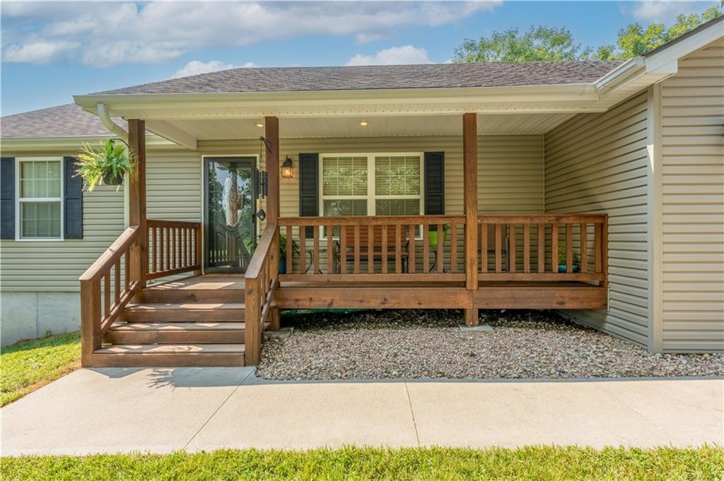 19394 Rolling Hills Rd, Warsaw, MO 65355