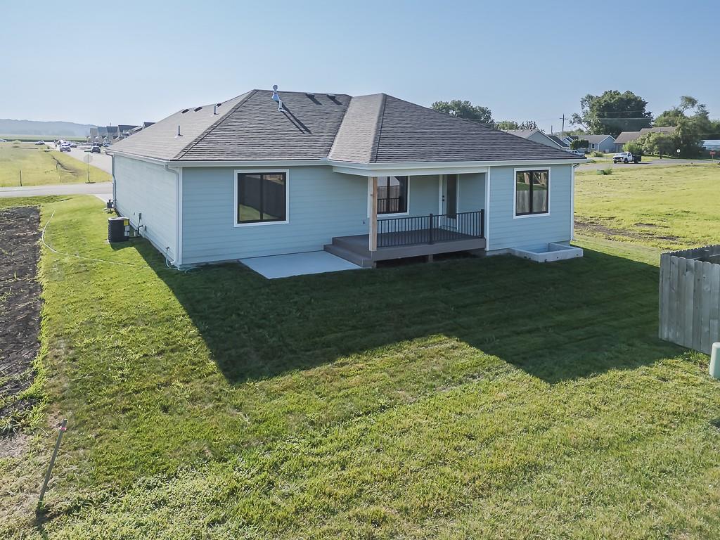 106 Hickory St, Perry, KS 66073