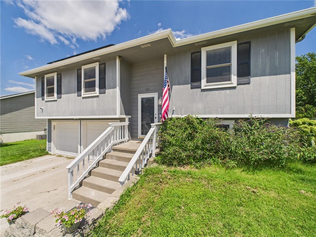 277 NW 50 Rd, Centerview, MO 64019