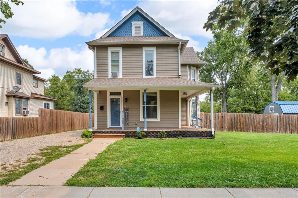 2058 SW Buchanan St, Topeka, KS 66604
