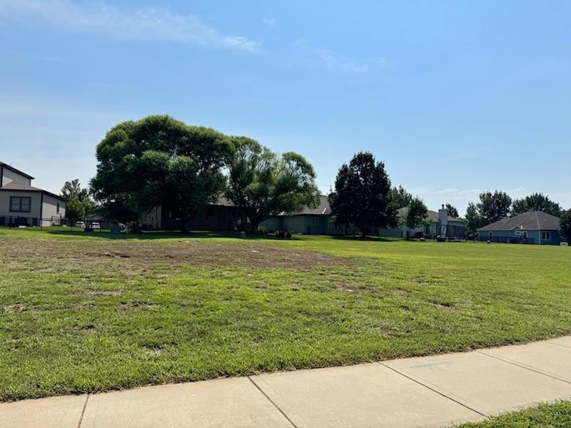 29389 Palmer Dr, Paola, KS 66071