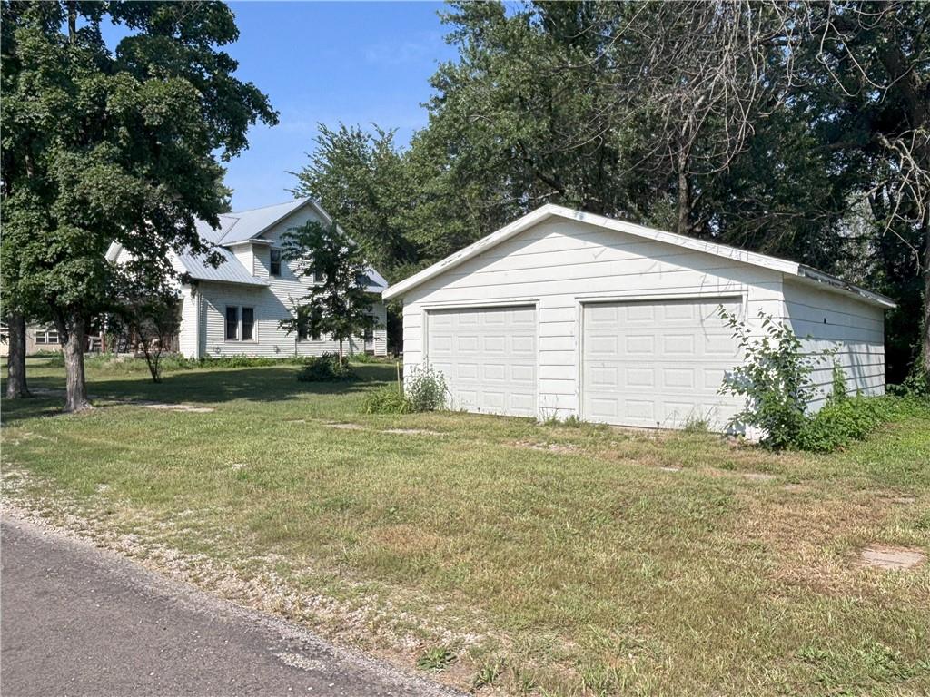 321 N 3rd St, Drexel, MO 64742