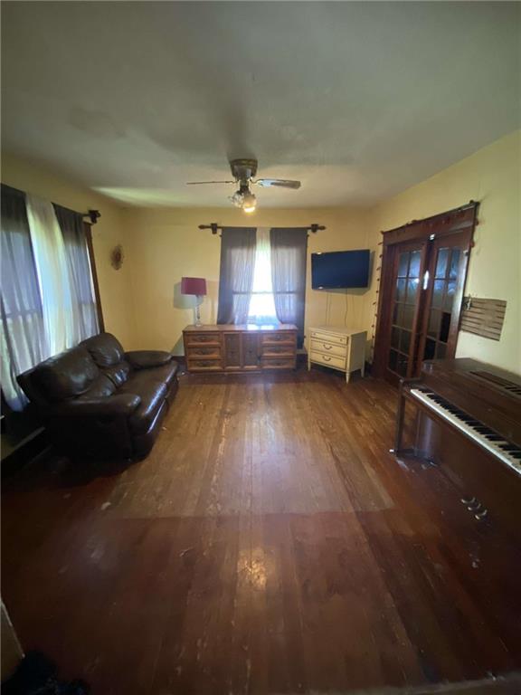 321 N 3rd St, Drexel, MO 64742