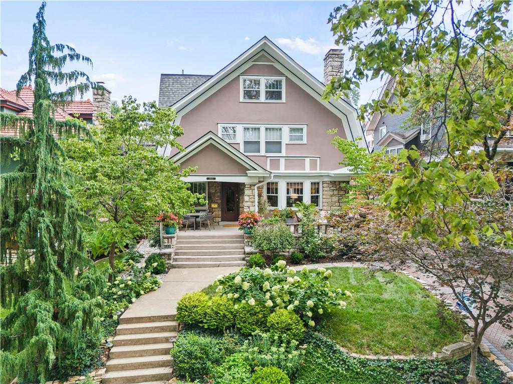 3805 Campbell St, Kansas City, MO 64109