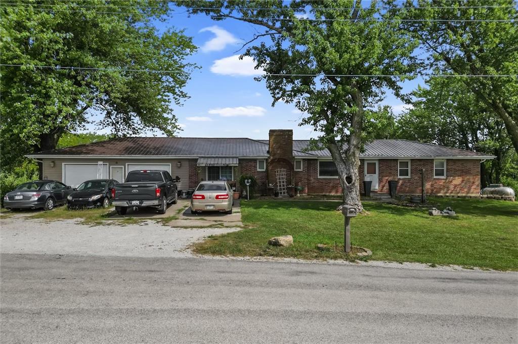 33608 W 160th St, Rayville, MO 64084