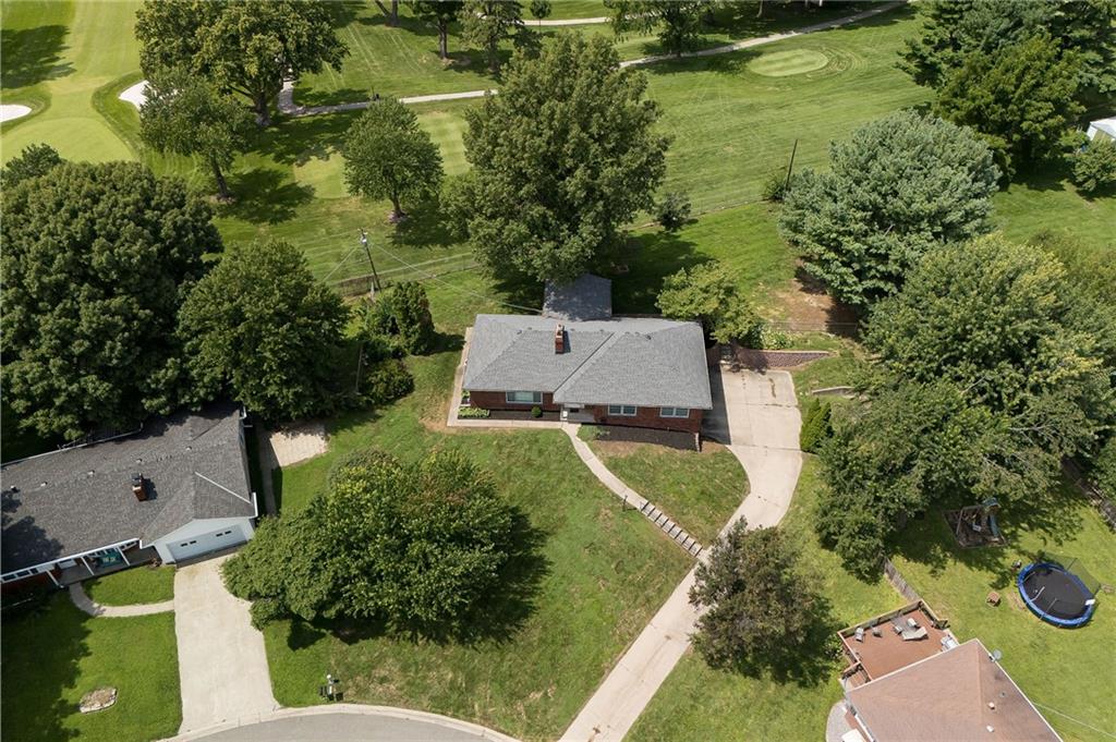 7128 Lundeen Dr, Country Club, MO 64505