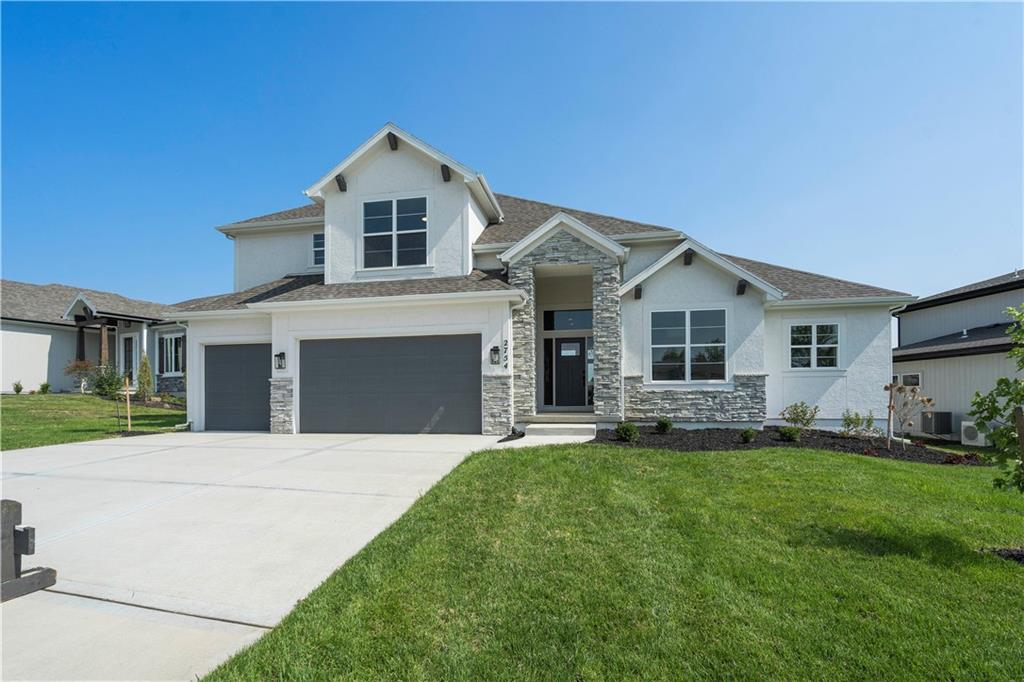 4394 Tee Box Dr, Basehor, KS 66007