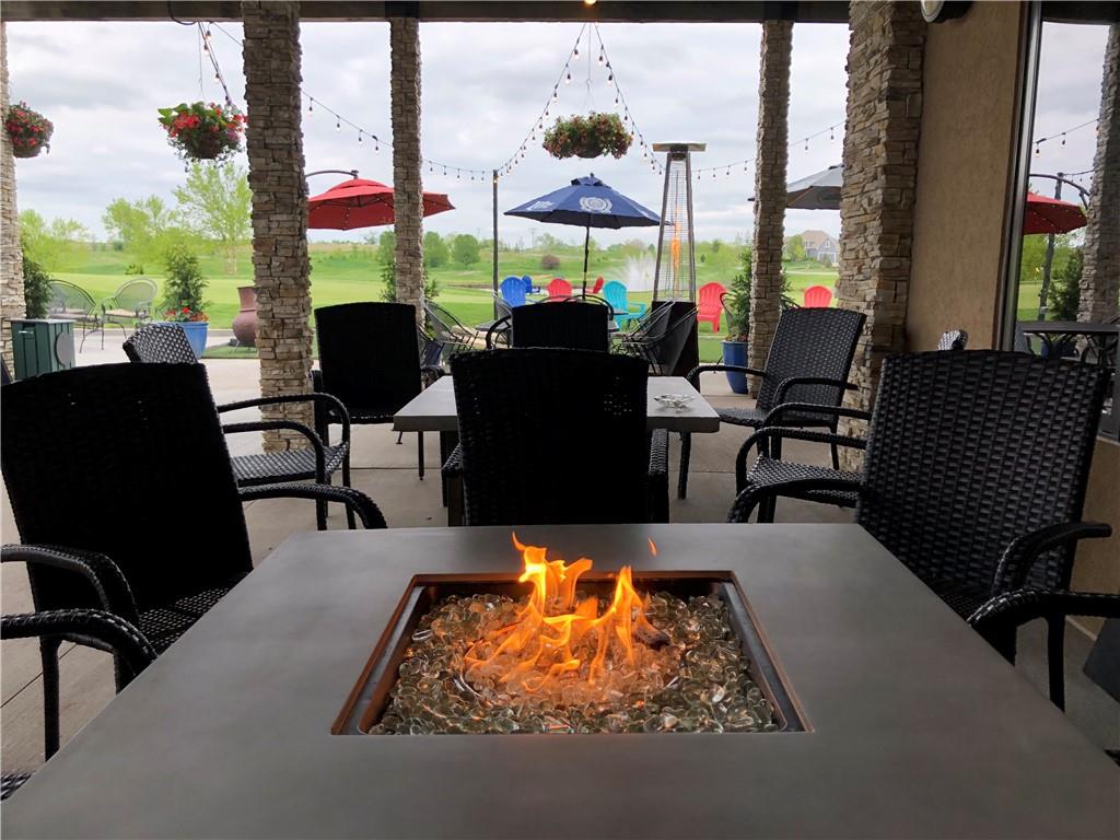 4394 Tee Box Dr, Basehor, KS 66007