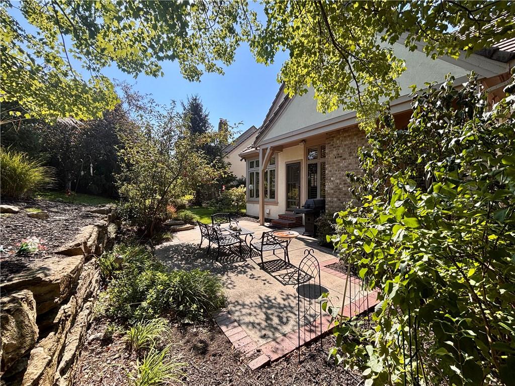 11509 High Dr, Leawood, KS 66211
