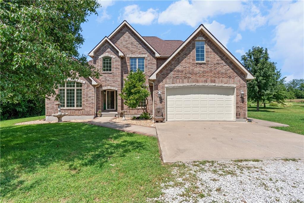 17708 E 199th St, Pleasant Hill, MO 64080