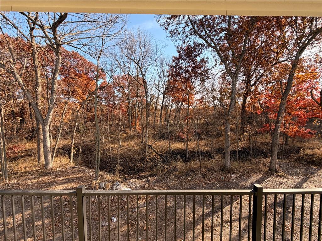 305 E Oak St, Lone Jack, MO 64070
