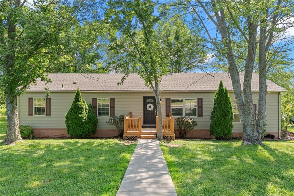 5018 Old Highway 40 Rd, Odessa, MO 64076