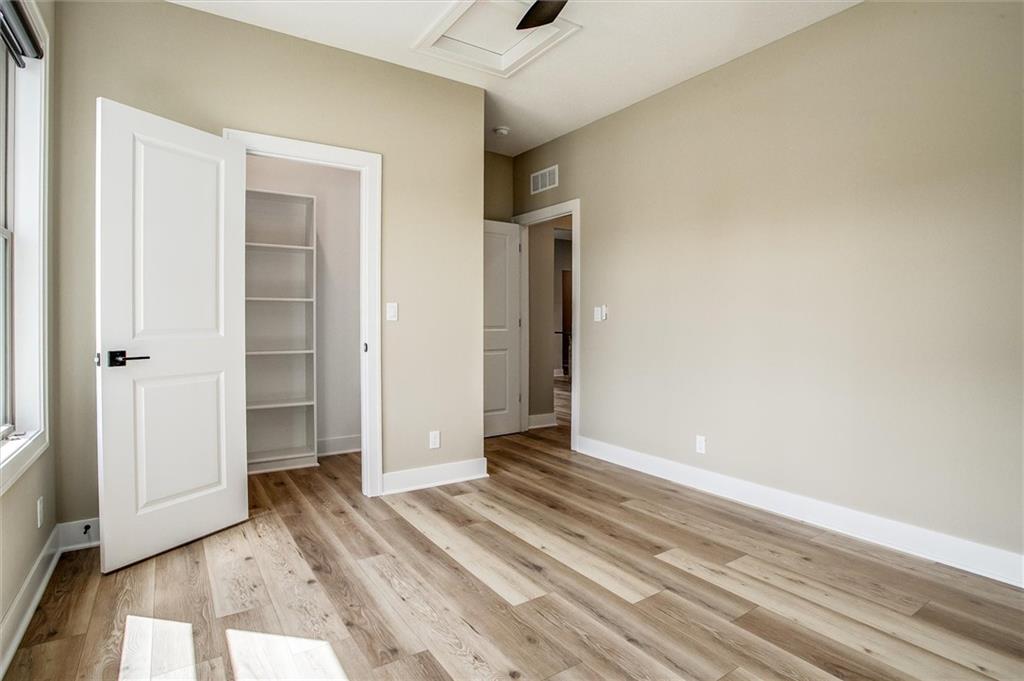 15021 Broadmoor St, Overland Park, KS 66223