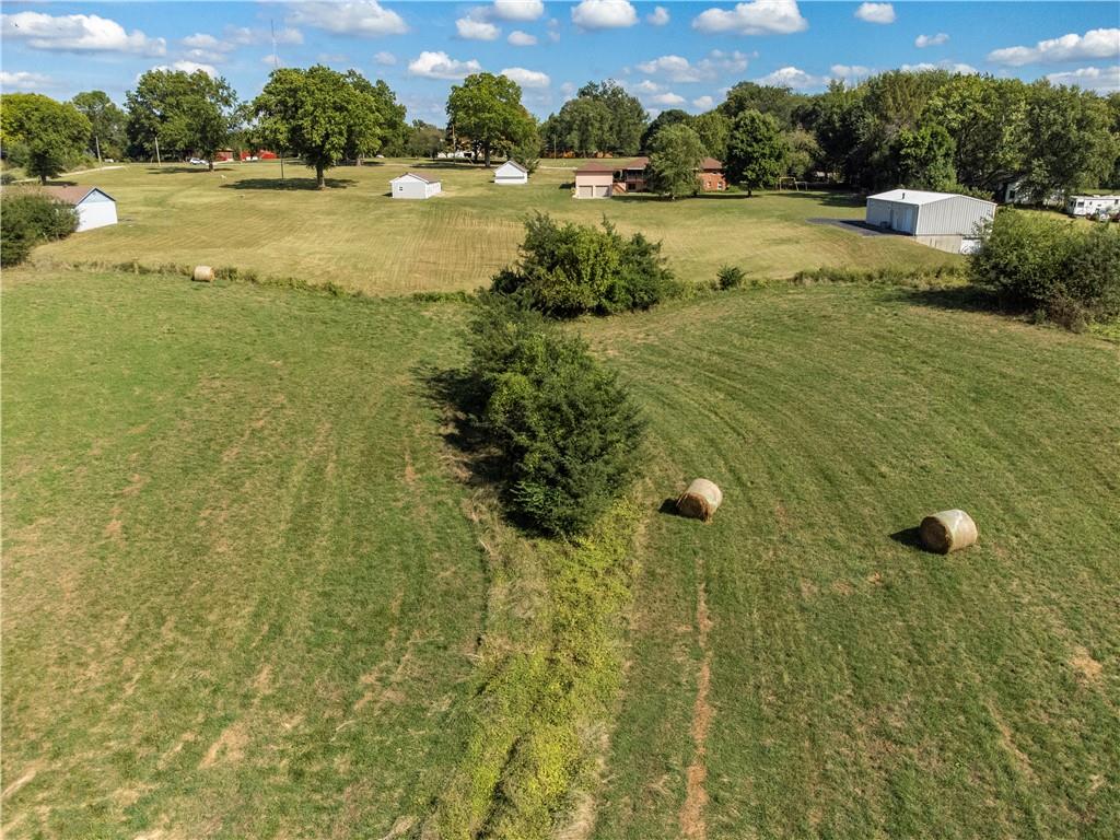 822 Dickinson Rd, Independence, MO 64050
