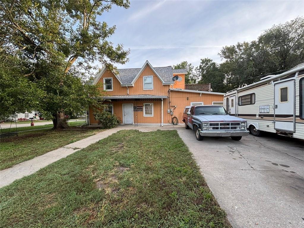 603 N 3rd St, Burlington, KS 66839