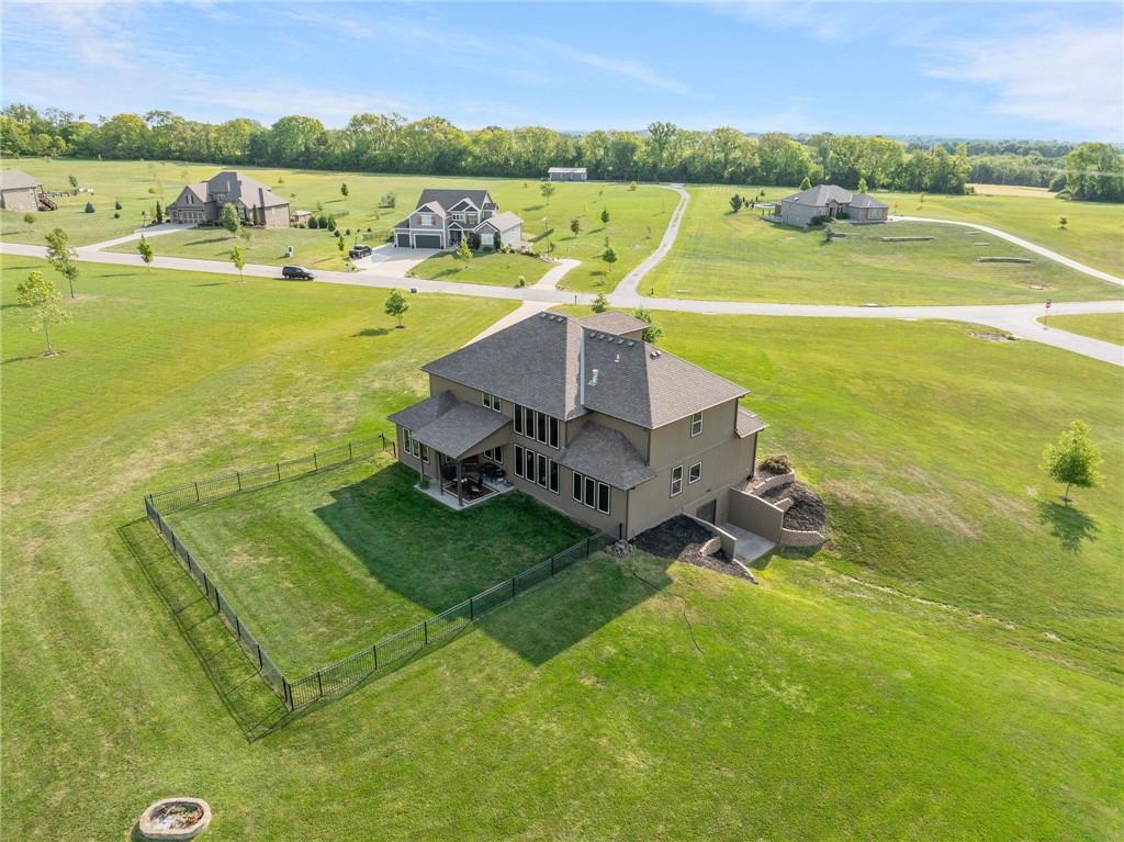 3200 Colonial Dr, Grain Valley, MO 64029