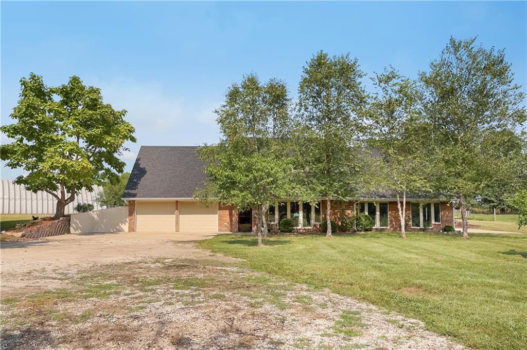 28605 E 239th St, Harrisonville, MO 64701