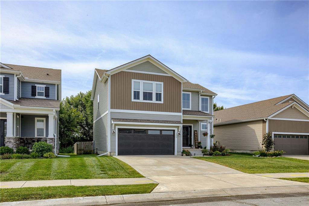 1225 SW Waterloo Dr, Lee's Summit, MO 64083