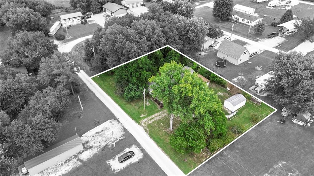 66 Buck Run Dr, Linn Valley, KS 66040