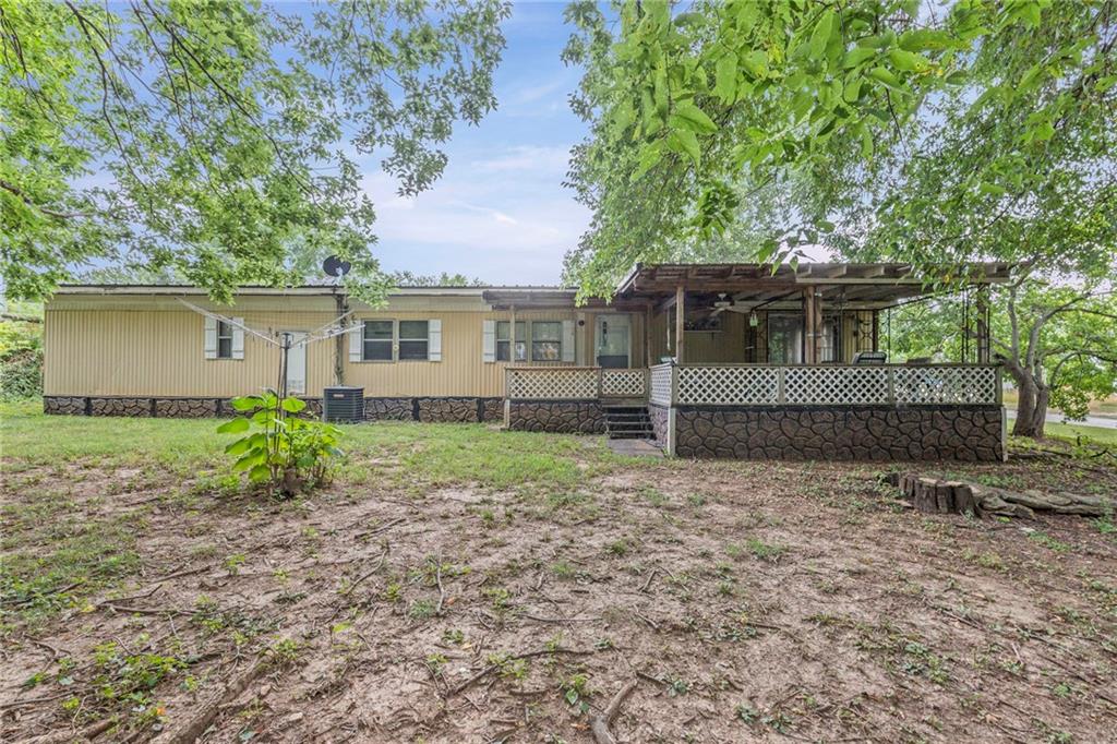 66 Buck Run Dr, Linn Valley, KS 66040