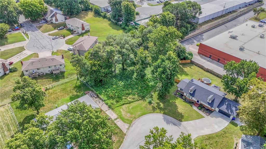 6123 Noland Rd, Shawnee, KS 66216