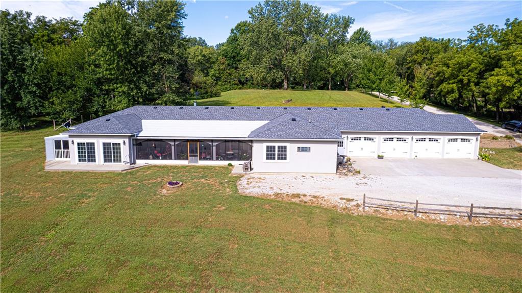 7711 SE State Route 371 Hw, St Joseph, MO 64504