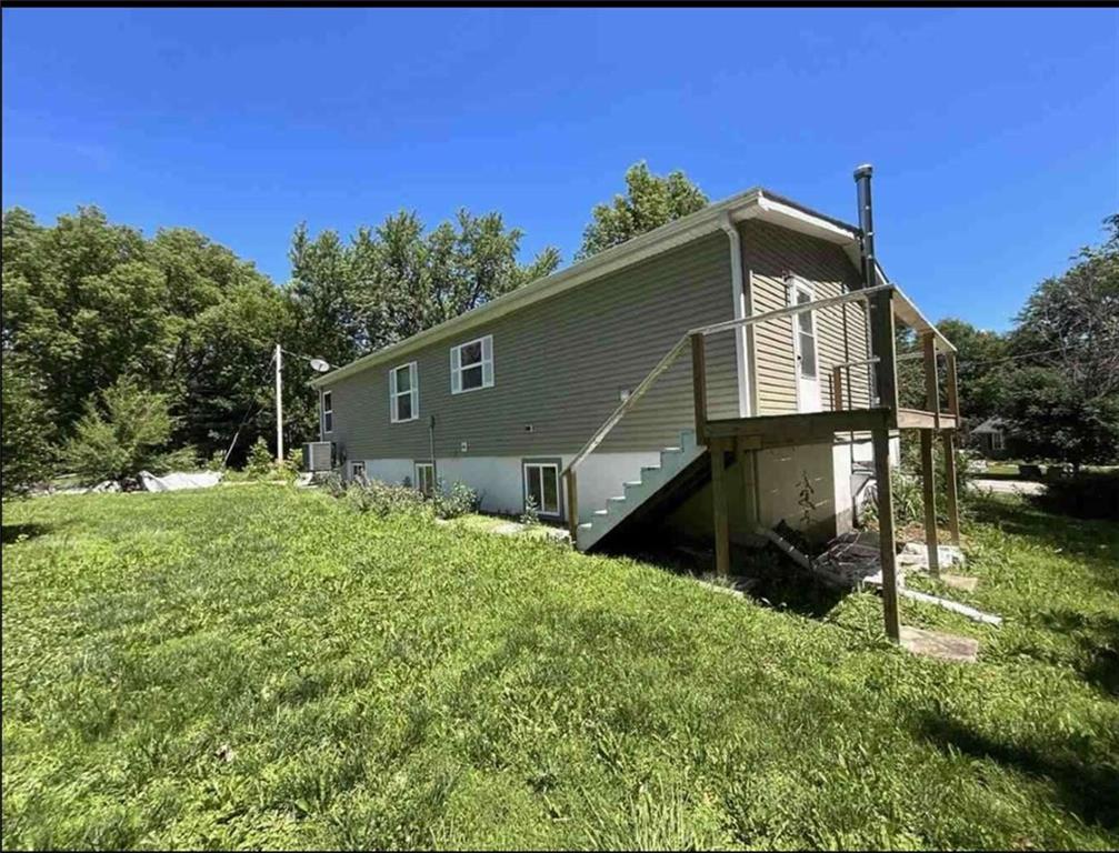 409 S Ohio St, King City, MO 64463