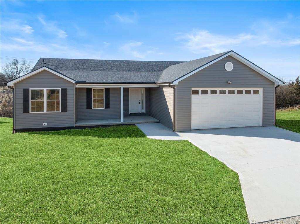 112 Westwood Dr, Gallatin, MO 64640