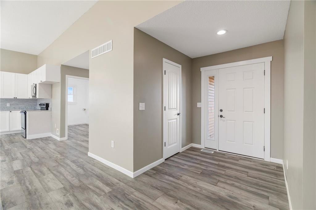 112 Westwood Dr, Gallatin, MO 64640
