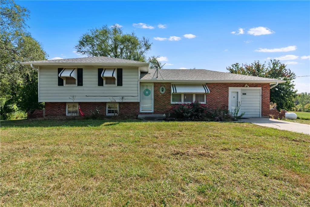 14657 Lincoln Ln, Rayville, MO 64084