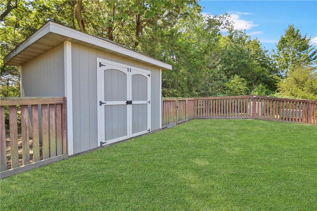 506 Deer Trail St, Parsons, KS 67357