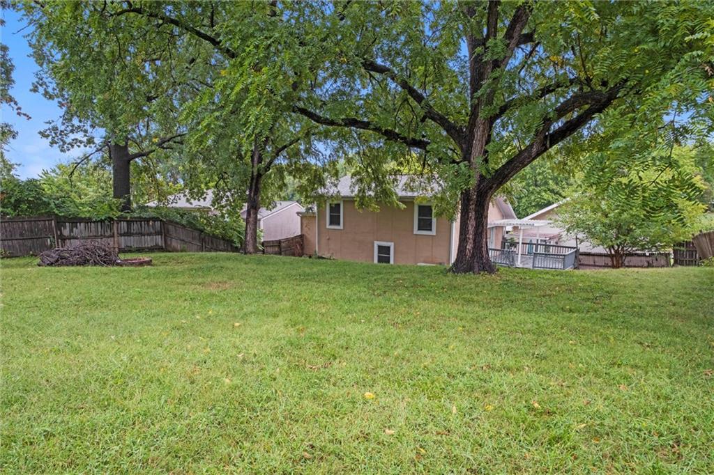 5222 Knox Ave, Merriam, KS 66203