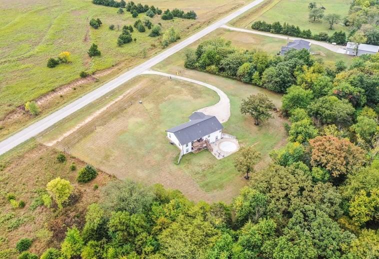 4434 Missouri Dr, Ottawa, KS 66067