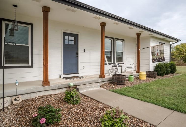 4434 Missouri Dr, Ottawa, KS 66067