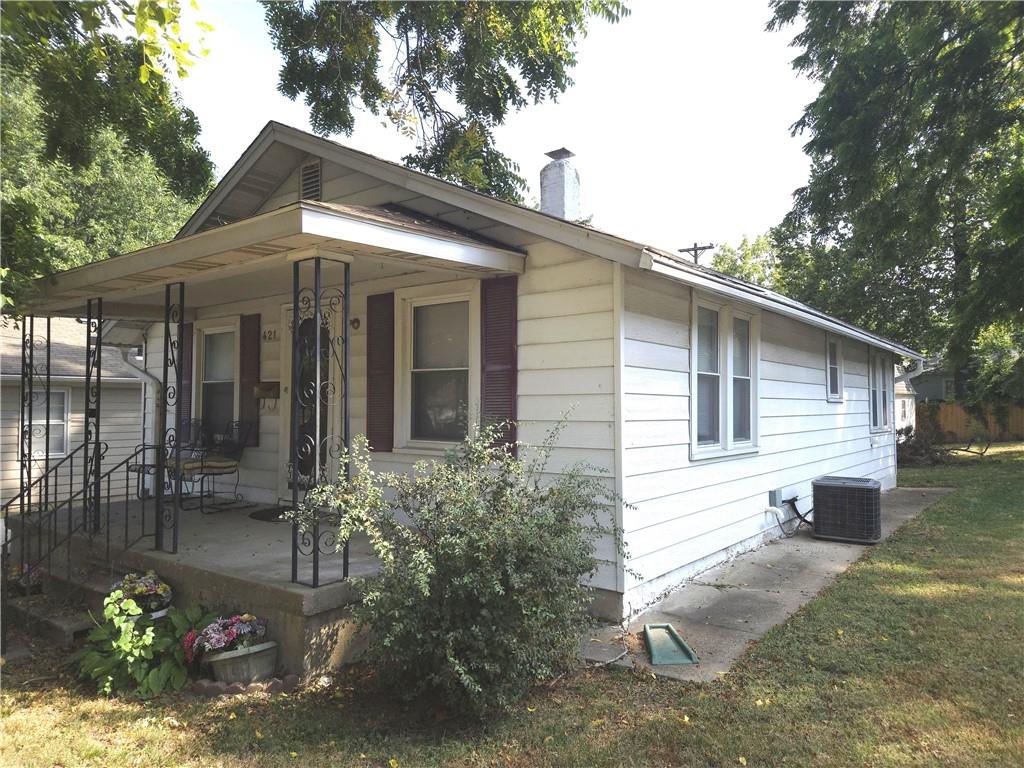 421 E Angus St, Independence, MO 64055