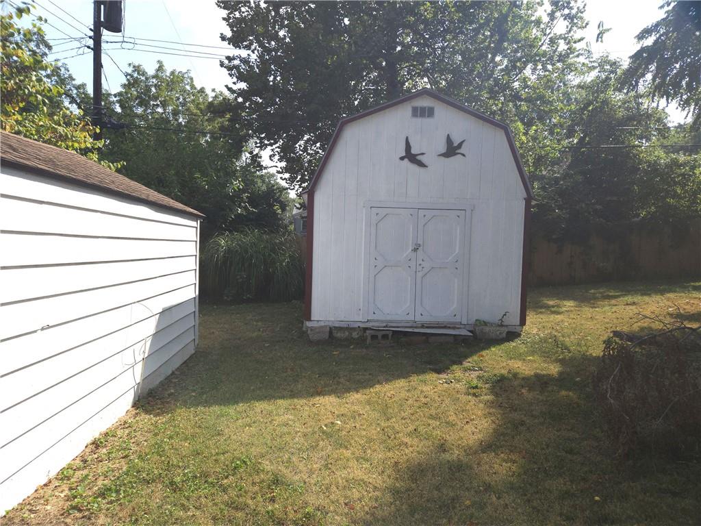 421 E Angus St, Independence, MO 64055