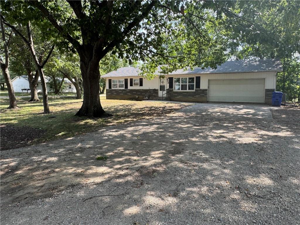 603 Warren St, Oskaloosa, KS 66066